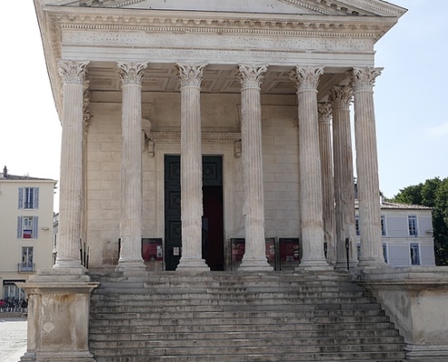maison carrée